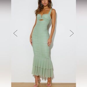 NWT Midi Mermaid Dress, Size M